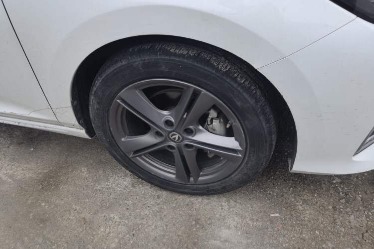 Used CHANGAN Ruicheng PLUS 2023 1.5T DCT Prestige Edition Right Front Wheel Hub