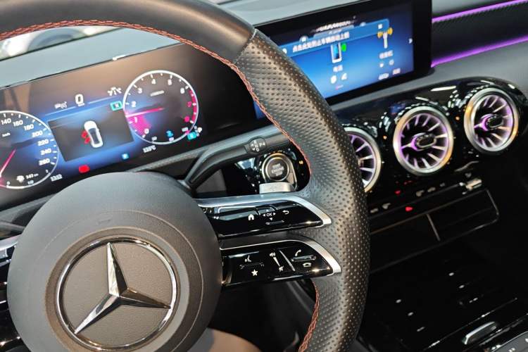 Used Mercedes-Benz A-Class 2024 A 200 L Fashion Model Gear Lever