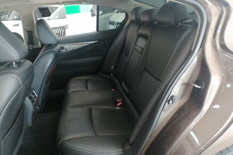 Used Infiniti Q50L 2015 2.0T Enjoyment Edition
