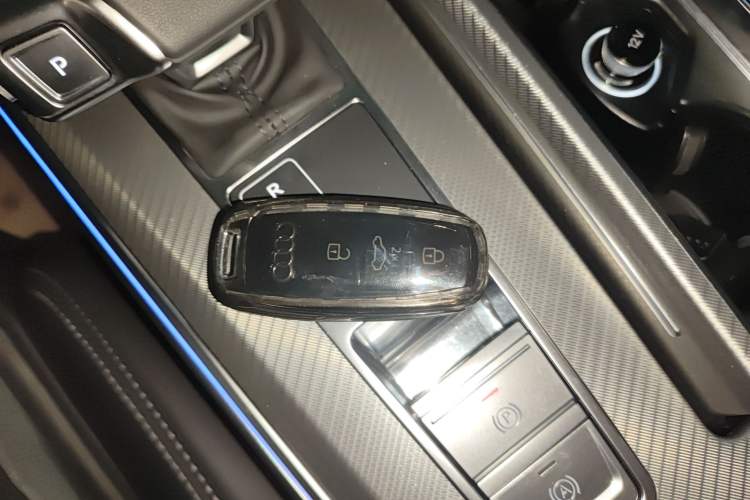 Used Audi A6L 2023 40 TFSI Luxury Prestige Edition Vehicle Key