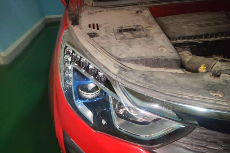 Used BYD Yuan 2016 1.5TID Automatic Prestige Model Right Front Headlight