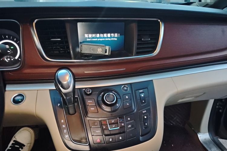 Used Buick GL8 2018 28T Luxury Model China VI Standard Audio And AC Panel