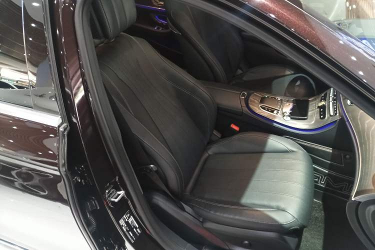 Used Mercedes-Benz E-Class 2021 Restyled E 300 L Luxury Edition Right Front Seat