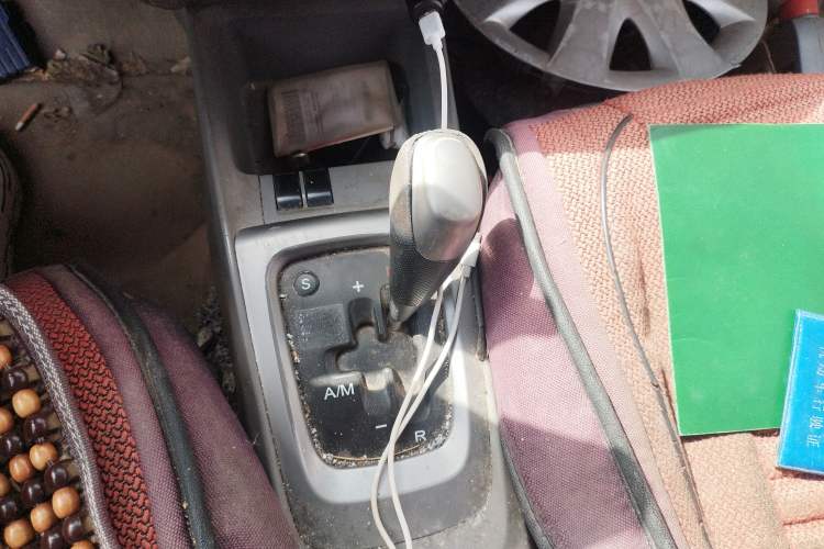 Used Chevrolet Sail 2013 Sedan 1.2L AMT Ideal Edition Gear Lever