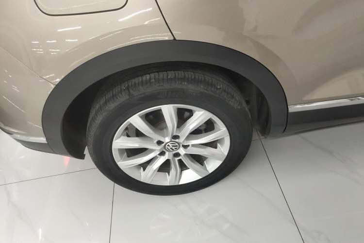 Used Volkswagen T-ROC 2020 230TSI DSG Two-Wheel Drive Advanced Version Exterior 5