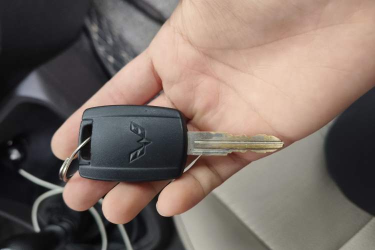 Used Wuling Hongguang V 2021 1.5L Jingqu Version LAR Vehicle Key