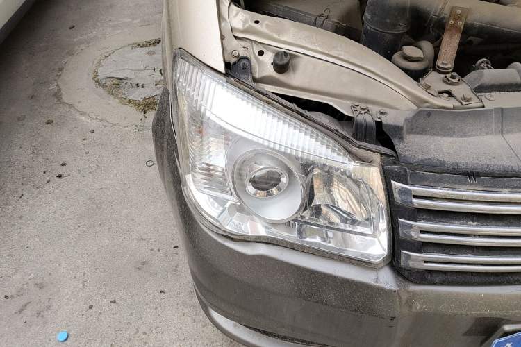 Used FORTHING Lingzhi 2015 M5 Q7 2.0L 7-seat Long-Wheelbase Comfort Model
