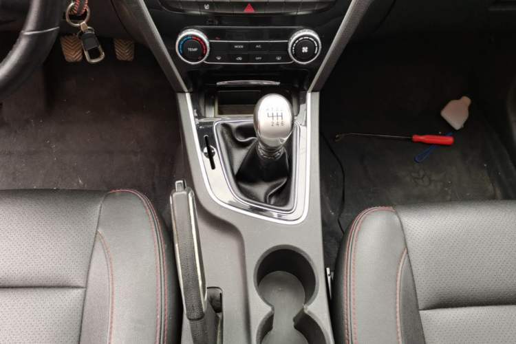 Used Leopaard CS10 2017 2.0T Manual Fashion Edition Gear Lever