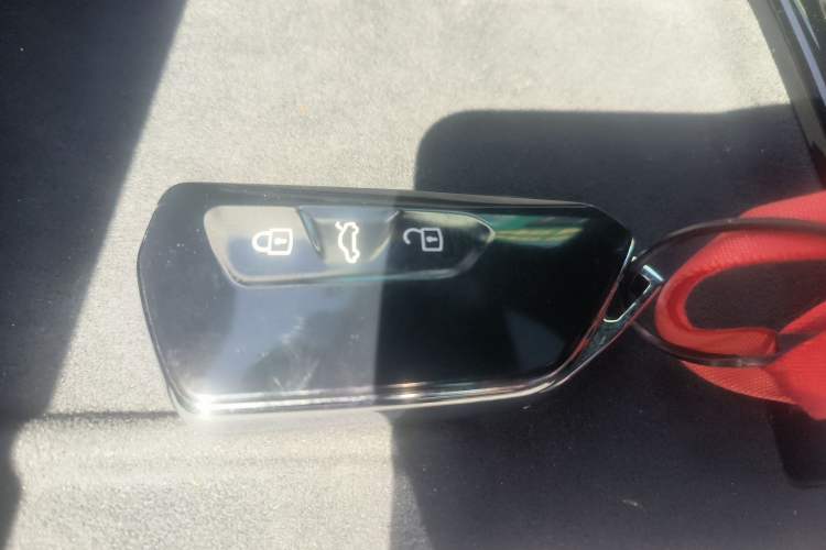 Used Volkswagen Teramont 2025 Tiguan Pro 450TSI Four-Wheel Drive Summit Edition
