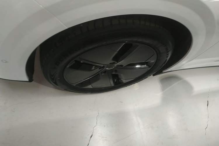 Used Li Auto Li Auto i6 2025 Model Two-Wheel-Drive Standard Type
