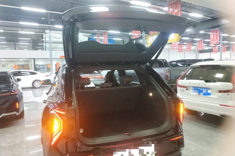 Used Hongqi Tiangong 08 2025 680 Ultra Four-Wheel-Drive Version Trunk