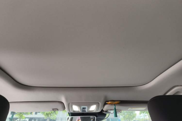 Used Dongfeng Aeolus Huge 2022 Mach Dual-Motor 1.5T MHD Dare-to-Dream Edition Headliner