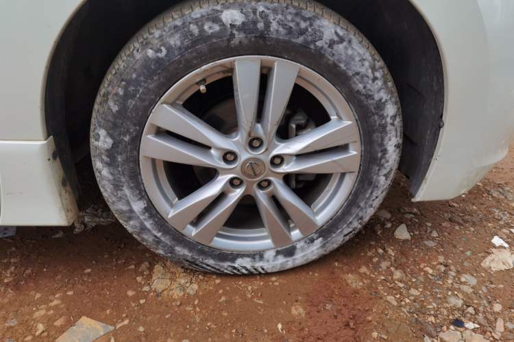 Used Nissan Quest 2015 3.5L SL
