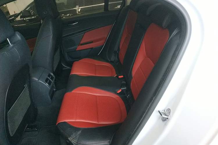 Used Jaguar XE 2018 2.0T 300 PS All-Wheel-Drive R-Sport Sport Edition
