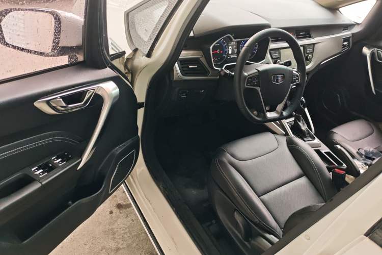 Used Geely Auto Vision X3 2017 1.5L Automatic Luxury Model Driver Seat