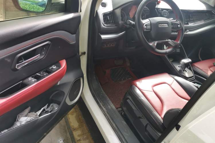 Used Haval H2s 2017 Blue Label 1.5T Dual-Clutch Elite Model
