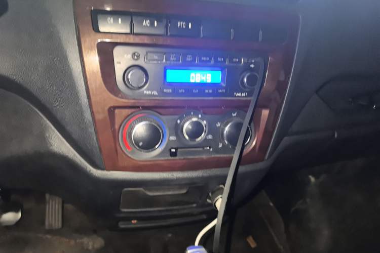 Used CHANGAN KAICHENG Ruixing EM60 2022 Pure Electric Van 4498 mm Long Flat Roof with Rear-Hinged Doors 2 Seats 60 kW 41.86 kWh