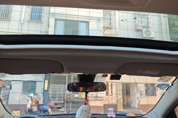 Used Soueast DX3 2016 1.5T CVT Prestige Edition Headliner