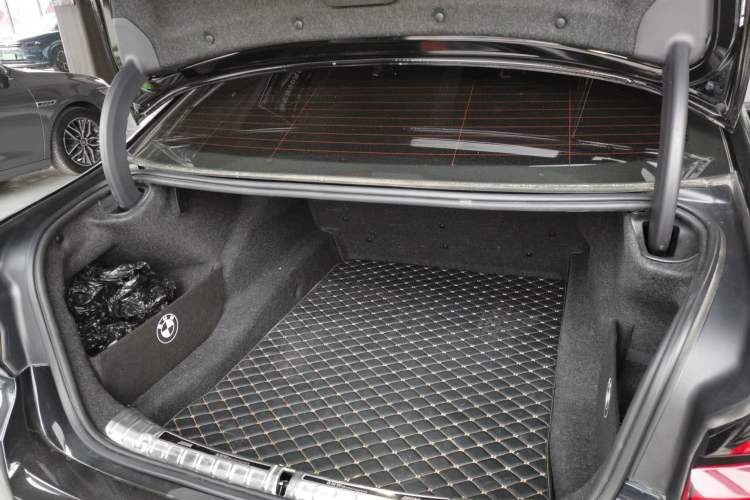 Used BMW 5 Series 2022 Second Facelift 530Li Leading Edition M Sport Package
