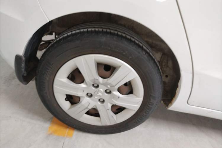 Used FAW Yingzhi G3 2016 1.5L Manual Comfort Edition Exterior 5