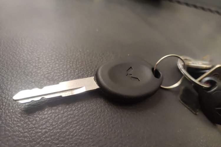 Used Wuling Rongguang 2014 1.2L S Base Model
