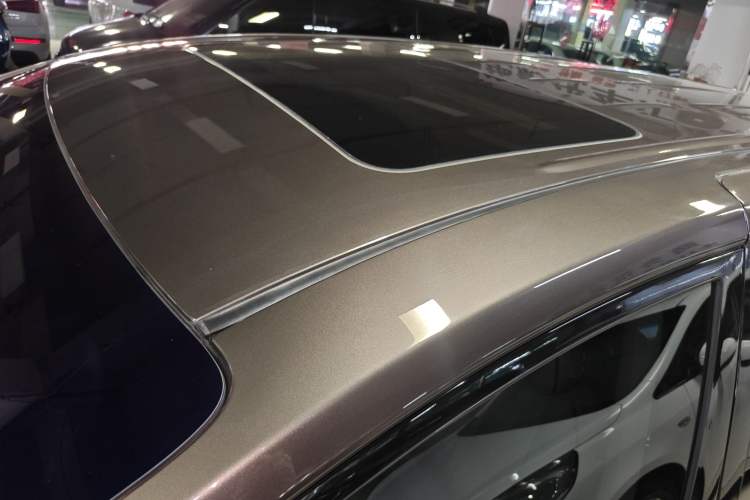 Used Buick GL8 2023 Land Executive Class 652T Luxury Model
