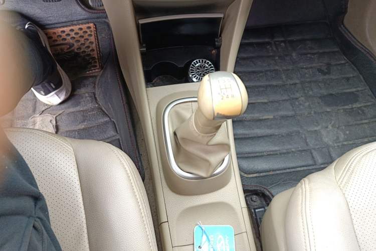 Used Nissan Sylphy 2012 Classic 1.6XE Manual Comfort Edition Gear Lever