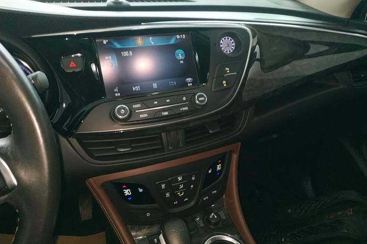 Used Buick Envision 2016 20T Two-Wheel-Drive Elite Model
