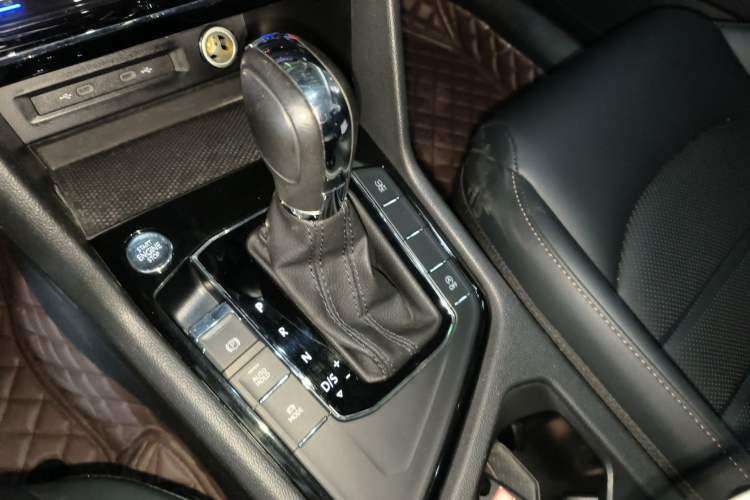 Used Volkswagen Tharu 2021 280TSI Two-Wheel-Drive Luxury Plus Edition