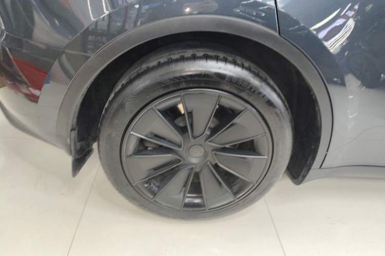 Used Tesla Model Y 2024 Rear-Wheel-Drive Version
