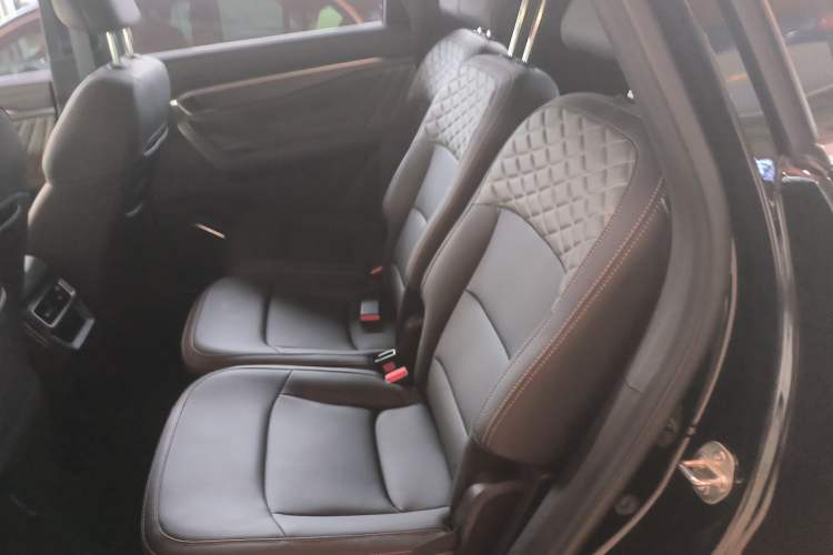 Used Geely Auto Haoyue L 2023 2.0T DCT Prestige Edition Left Rear Seat