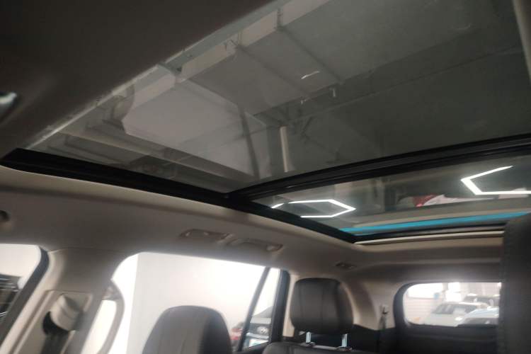 Used Hongqi HS7 PHEV 2024 2.0T PHEV Four-Wheel Drive Flagship Edition 6 Seats Headliner