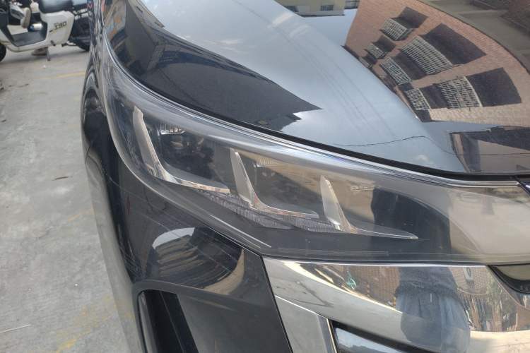 Used GAC Trumpchi M6 2025 Model MAX 270T WDCT Luxury Edition Right Front Headlight