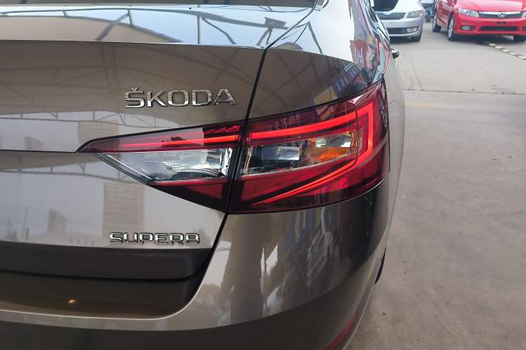 Used Skoda Superb 2016 TSI330 DSG Innovation Edition
