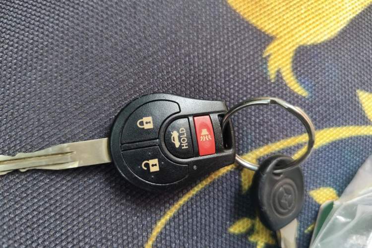 Used Nissan Sunny 2011 1.5XE CVT Comfort Edition Vehicle Key