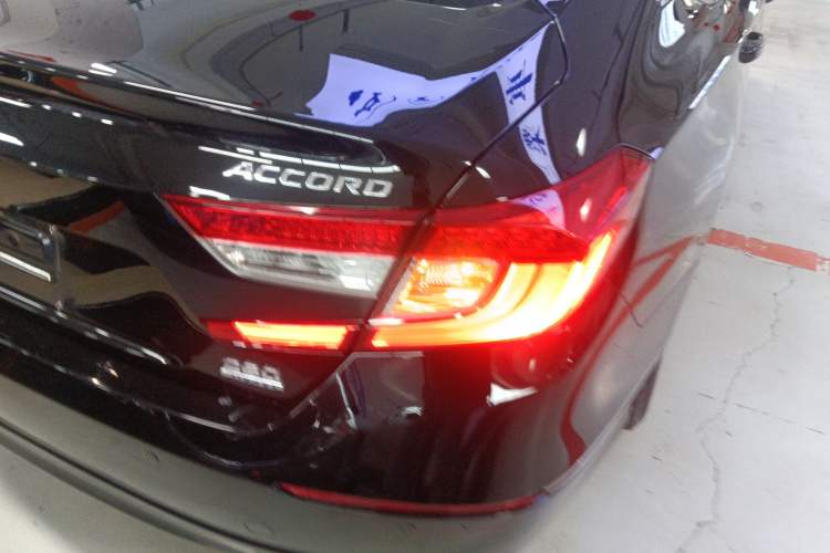 Used Honda Accord 2018 260TURBO Elite Edition China V Exterior 3