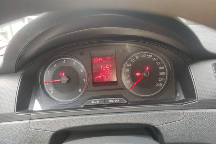 Used Volkswagen Santana 2016 1.6L Automatic Fashion Edition
