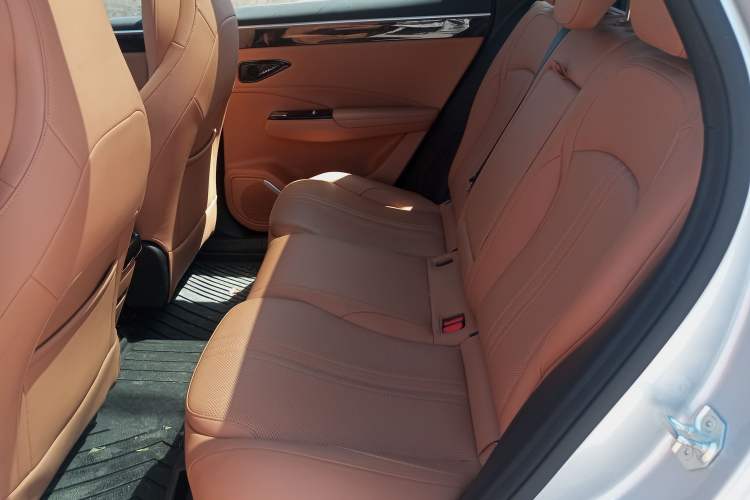 Used Geely Galaxy L7 2025 EM-i 115km Exploration+ Edition Left Rear Seat