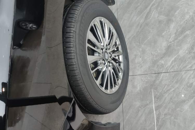 Used Toyota Vellfire 2021 Crown Dual-Engine 2.5L HV Prestige Edition Left Front Wheel Hub