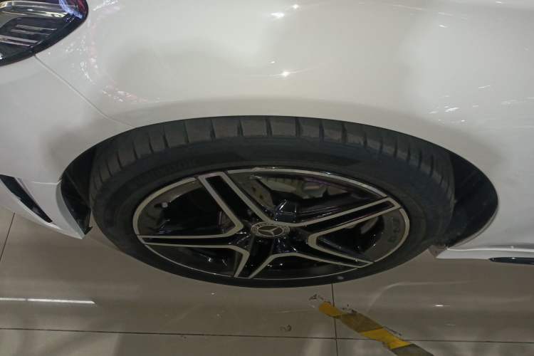 Used Mercedes-Benz C-Class 2021 C 260 Star Edition Left Front Wheel Hub