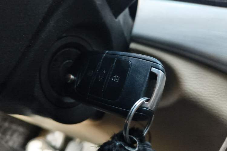 Used Baojun 730 2016 1.5L Manual Comfort Version 7 Seats China V Emission Standard