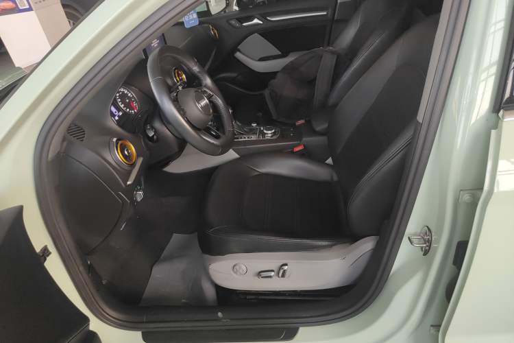 Used Audi A3 2019 Limousine 35 TFSI Ambition China V
