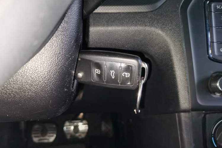 Used Volkswagen Jetta 2015 Value Edition 1.6L Manual Fashionable Style