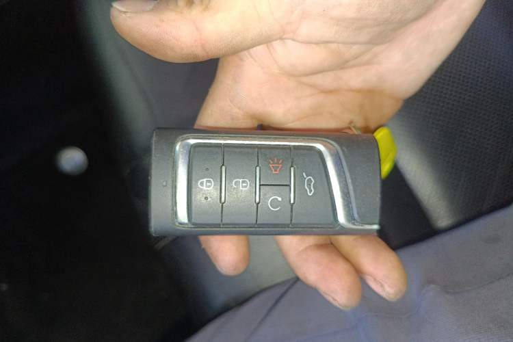 Used GAC Trumpchi GS8 2017 320T Two-Wheel Drive Luxury Smart Connectivity Version (7 Seats)