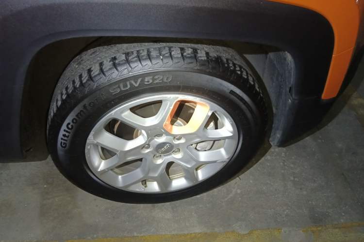 Used Jeep Renegade 2017 180T Automatic Jingneng Edition Right Front Wheel Hub