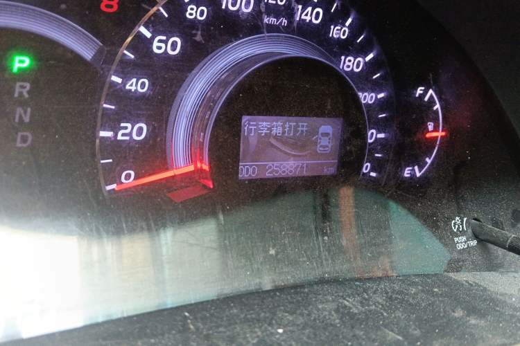 Used Toyota Camry 2011 200G Classic Anniversary Edition Odometer Close Up