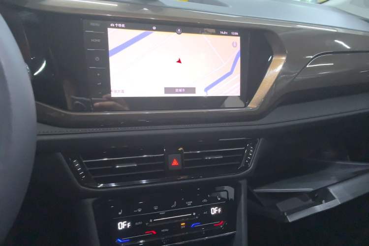 Used Volkswagen Tharu 2021 280TSI Two-Wheel Drive Comfort Edition Audio And AC Panel