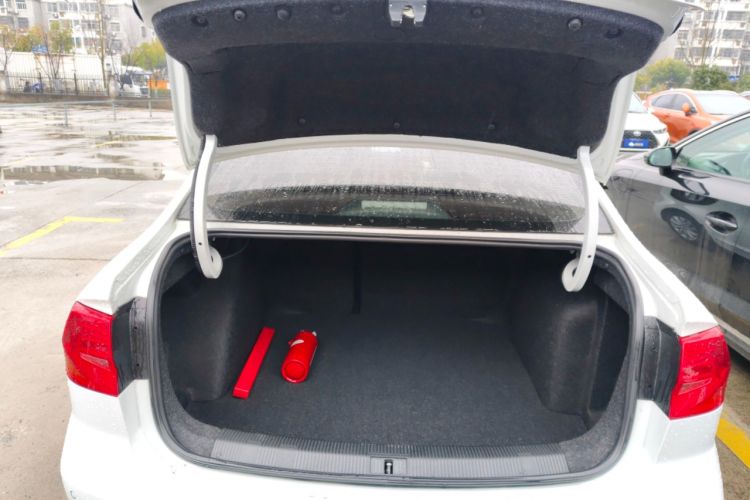 Used Volkswagen Bora 2016 1.6L Manual Comfort Model
