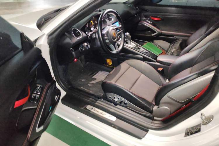 Used Porsche 718 2022 Boxster T 2.0T
