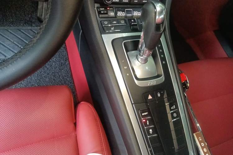 Used Porsche 718 2018 Cayman 2.0T
